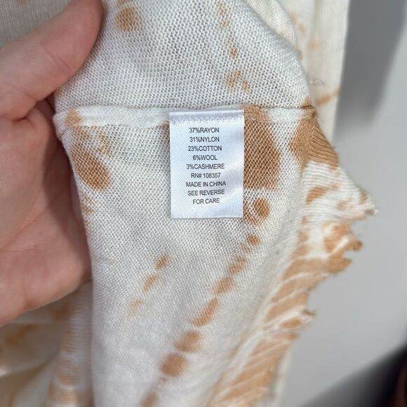 Evereve Roan + Ryan XS Cream/Rust Tie Dye Pullover Raw Hem Sweater - Picture 5 of 10